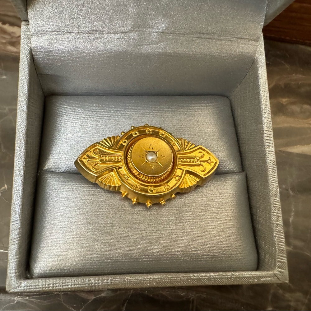 Antique Gold mourning Brooch with Star Detail and seed pearl Etruscan Victorian - Picture 1 of 12
